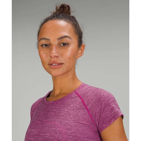 LULULEMON Swiftly Tech Short Sleeve Shirt 2.0 Sz 8 Wee Are From Space Sonic Pink - Picture 2 of 6